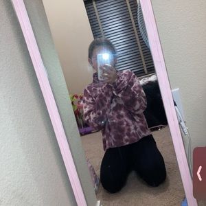 Meet your Posher, Ella